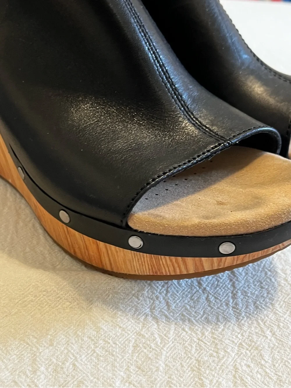 Clarks Collection Black Leather Open Toe Wedge Mule Sandals Clogs Women’s 8